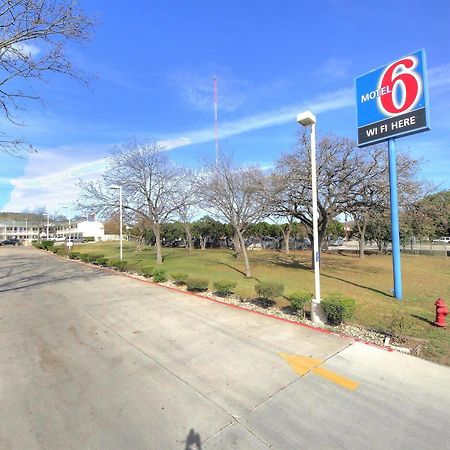 Motel 6-Kerrville, Tx Bagian luar foto
