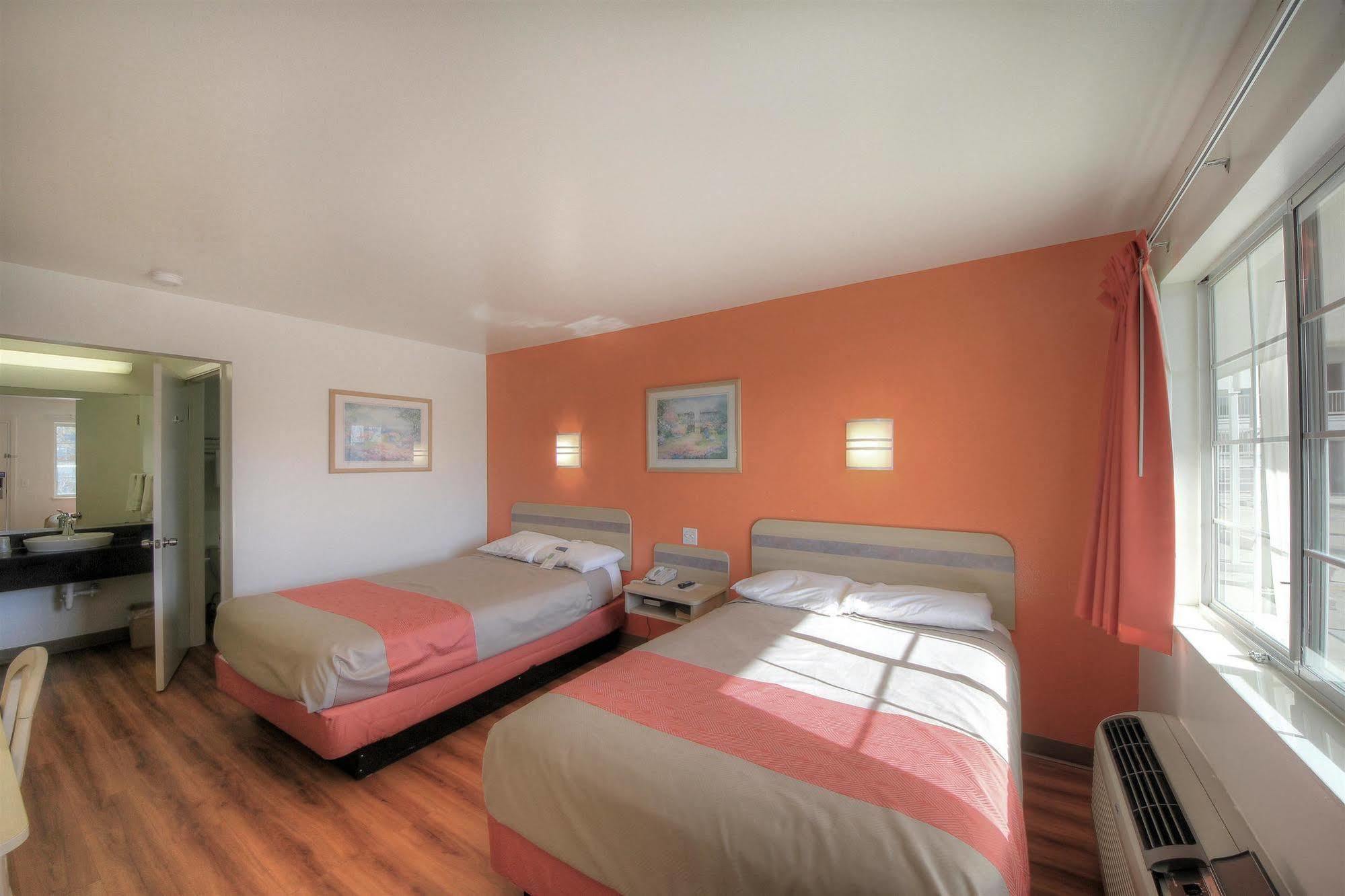 Motel 6-Kerrville, Tx Bagian luar foto