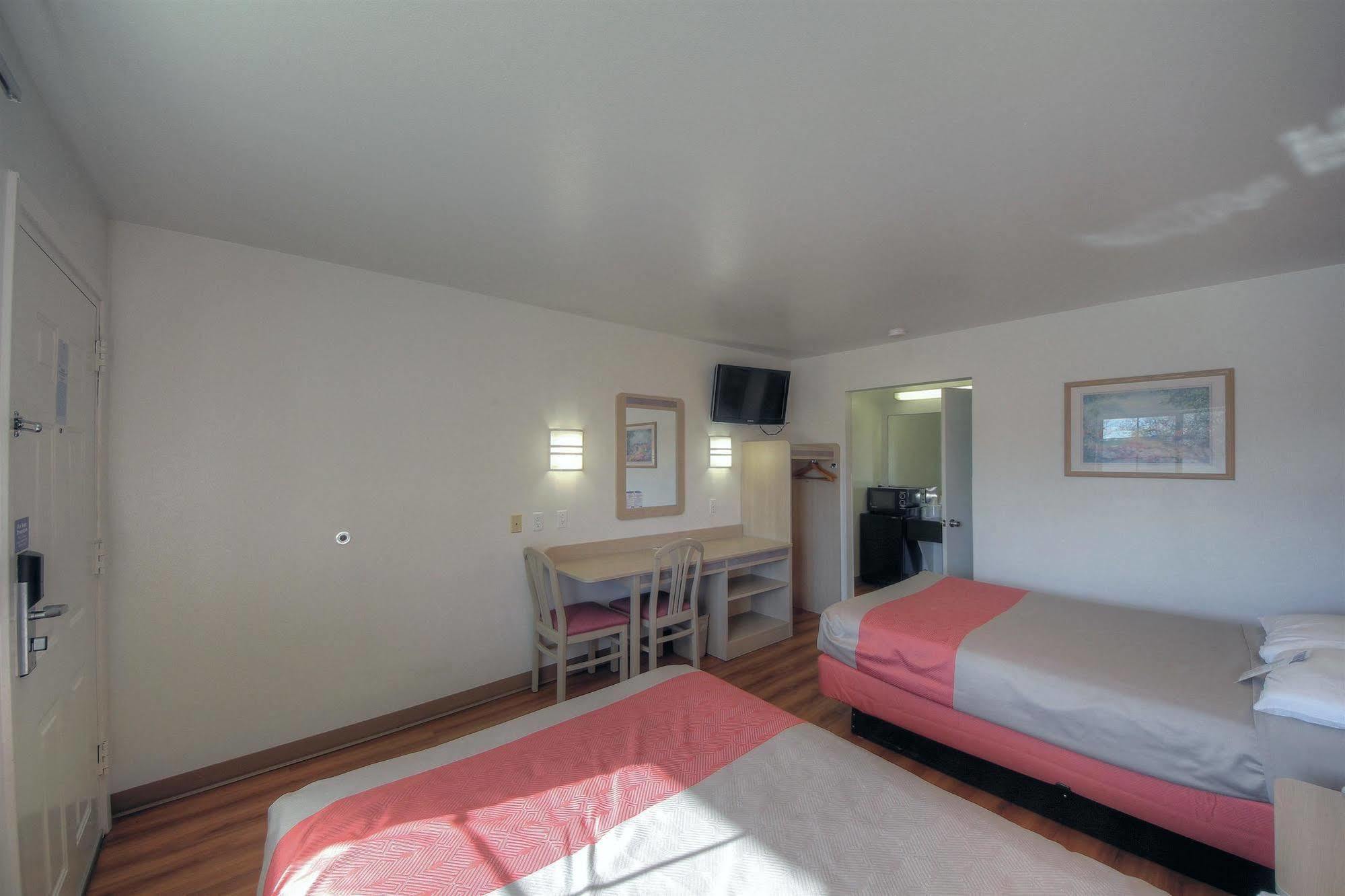 Motel 6-Kerrville, Tx Bagian luar foto