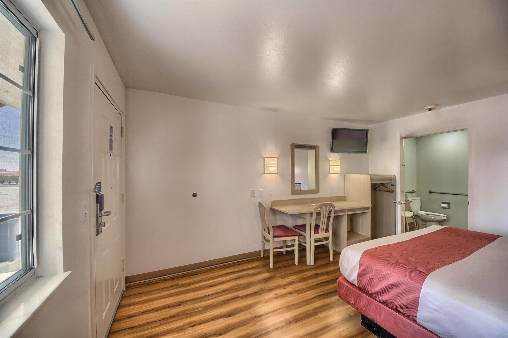 Motel 6-Kerrville, Tx Bagian luar foto