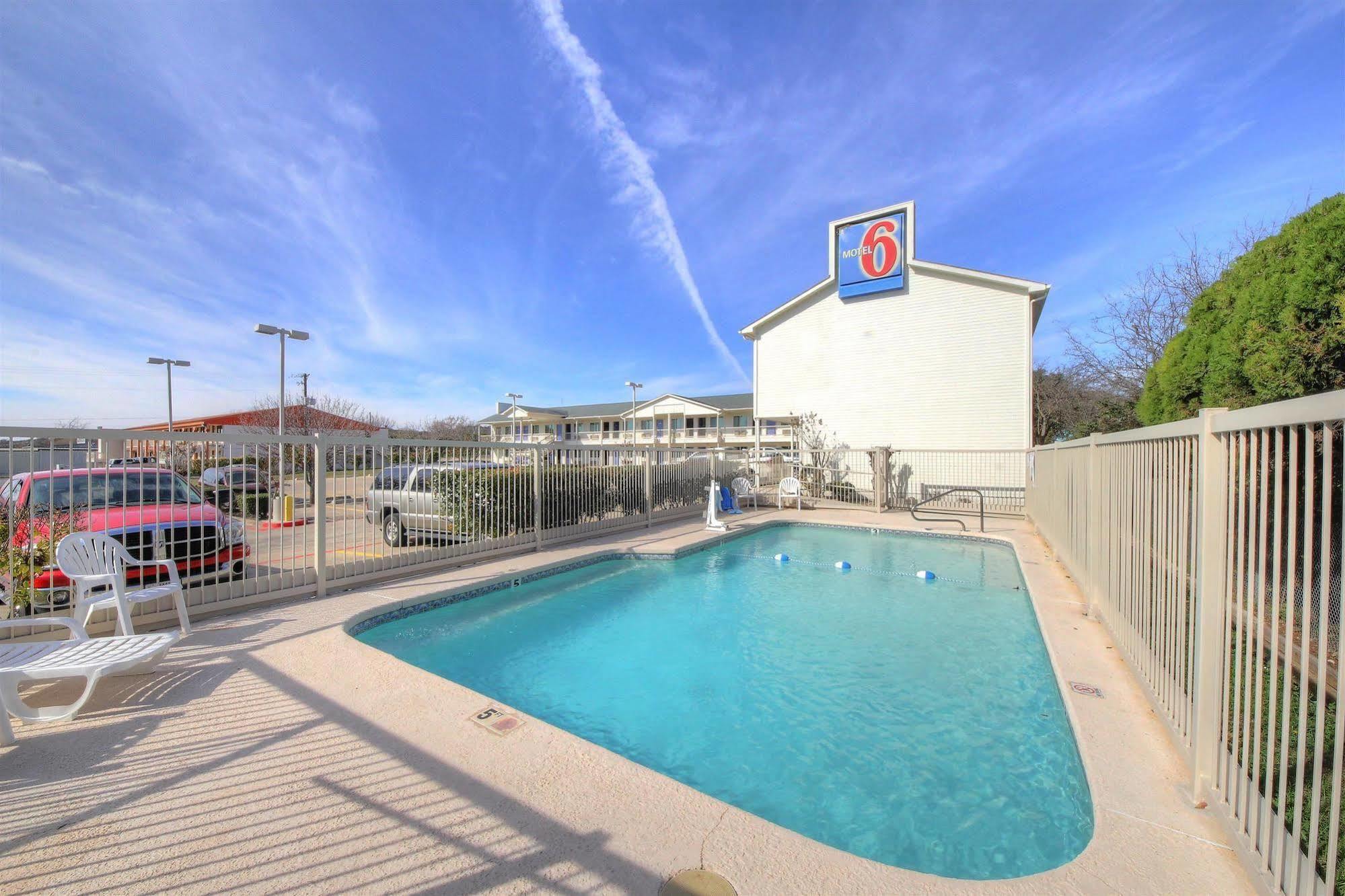 Motel 6-Kerrville, Tx Bagian luar foto