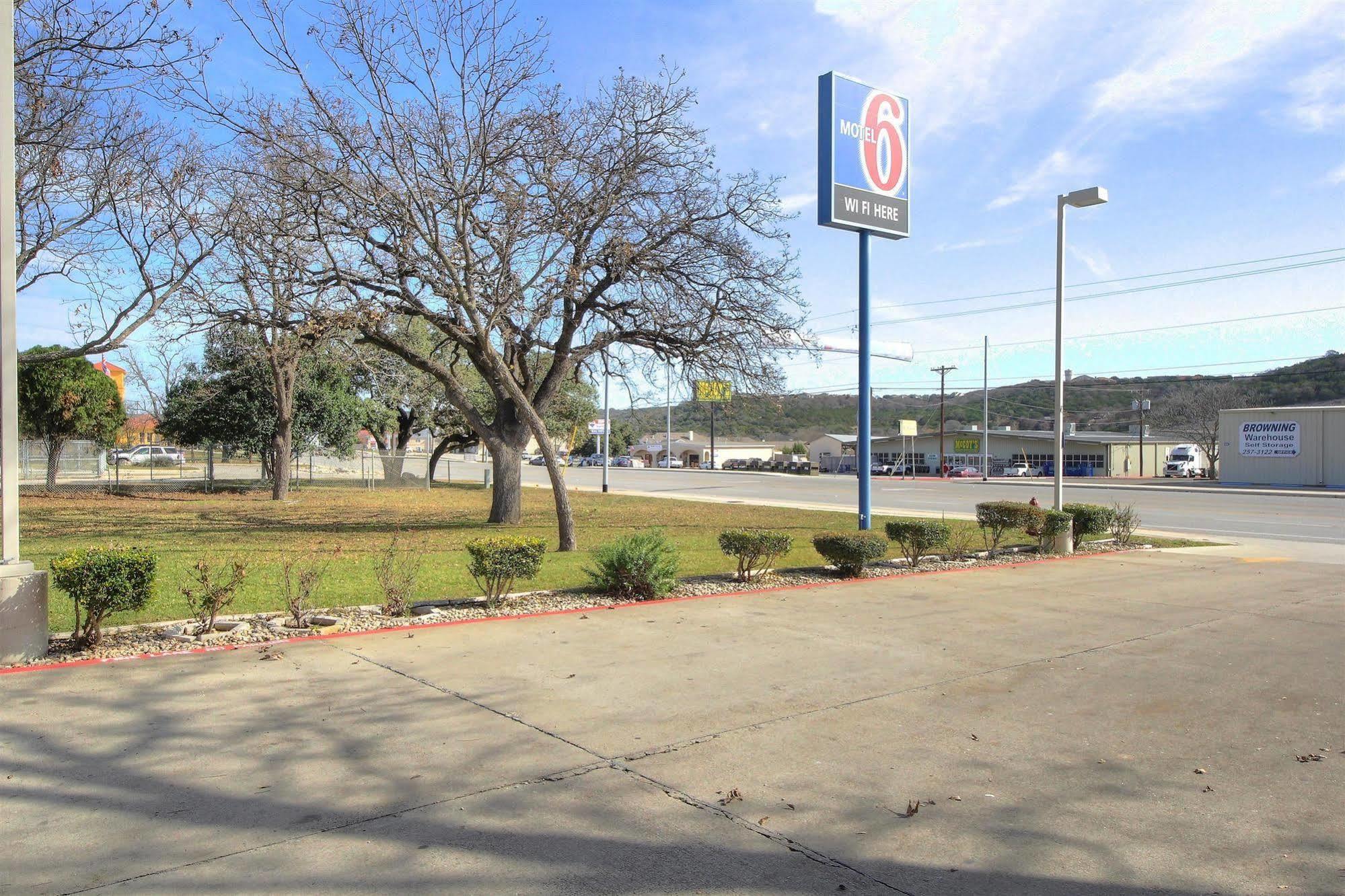Motel 6-Kerrville, Tx Bagian luar foto