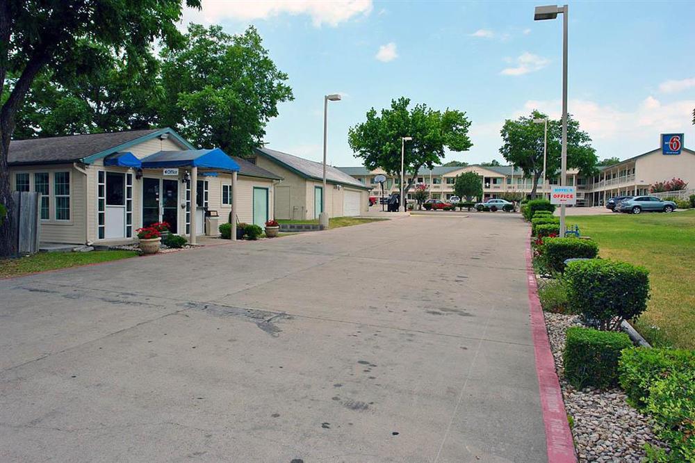 Motel 6-Kerrville, Tx Bagian luar foto